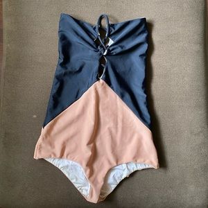 Acacia Bronx One Piece